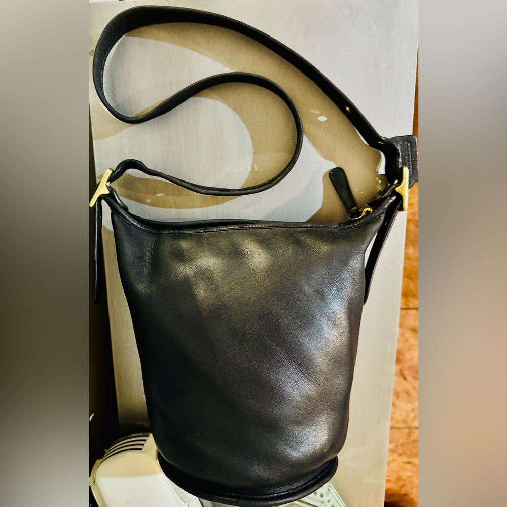 Coach 1993 Helen Berg's Legacy Bucket Bag - Black Glove-tanned leather & brass - Picture 4 of 16